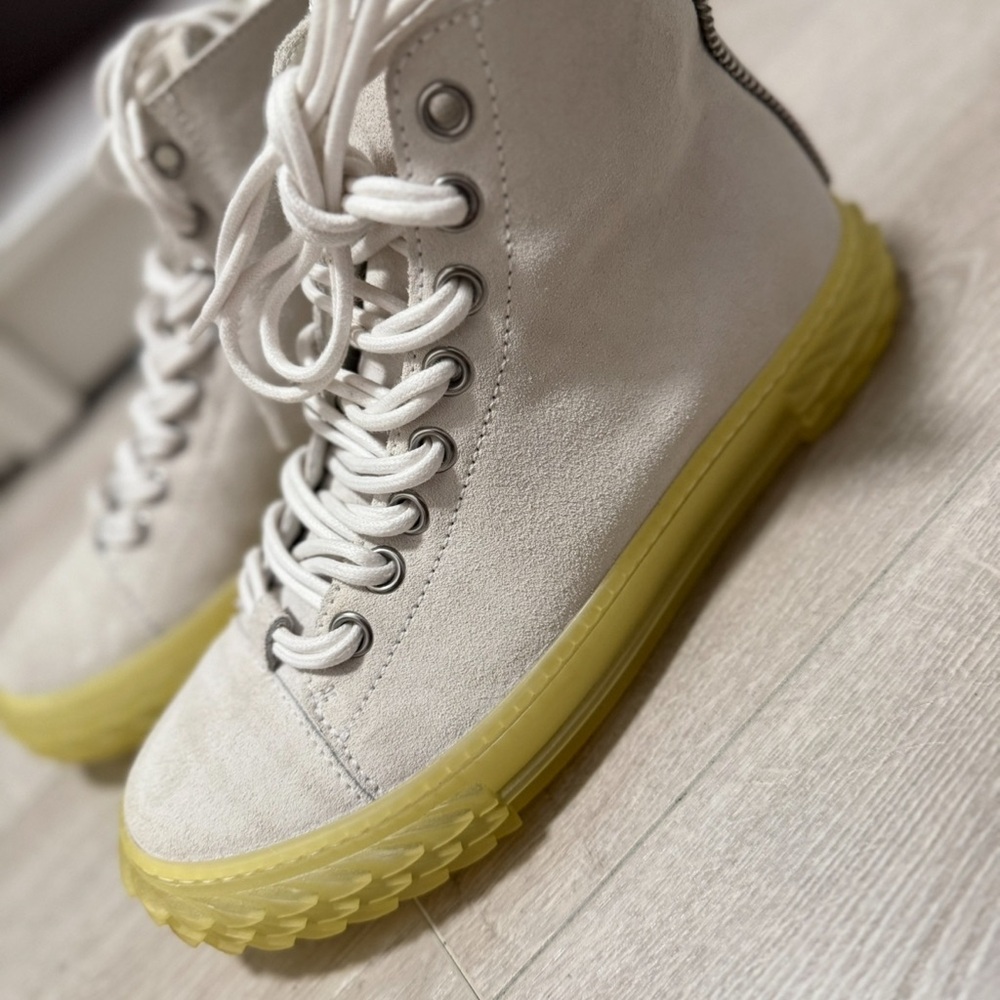 Giuseppe Zanotti White and Yellow Sneakers